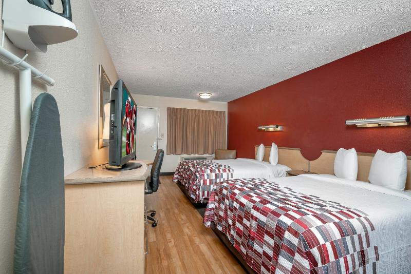 Deluxe Double Room with Two Double Beds - Smoke Free image 2