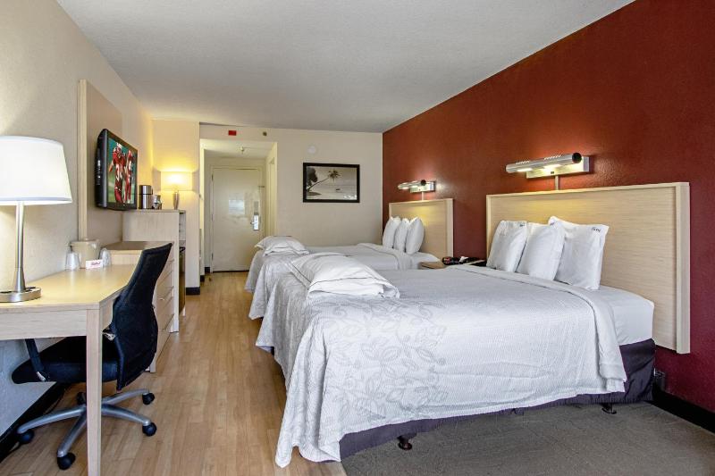 Premium Double Room with Two Double Beds - Smoke Free image 3