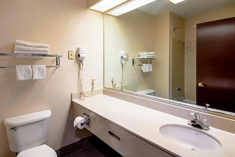 Superior King Room Non-Smoking image 2