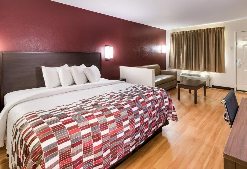 Suite King Room Smoke Free image 3
