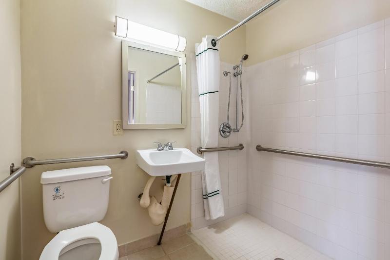 Studio Room One Double Disability Access Non-Smoking image 2
