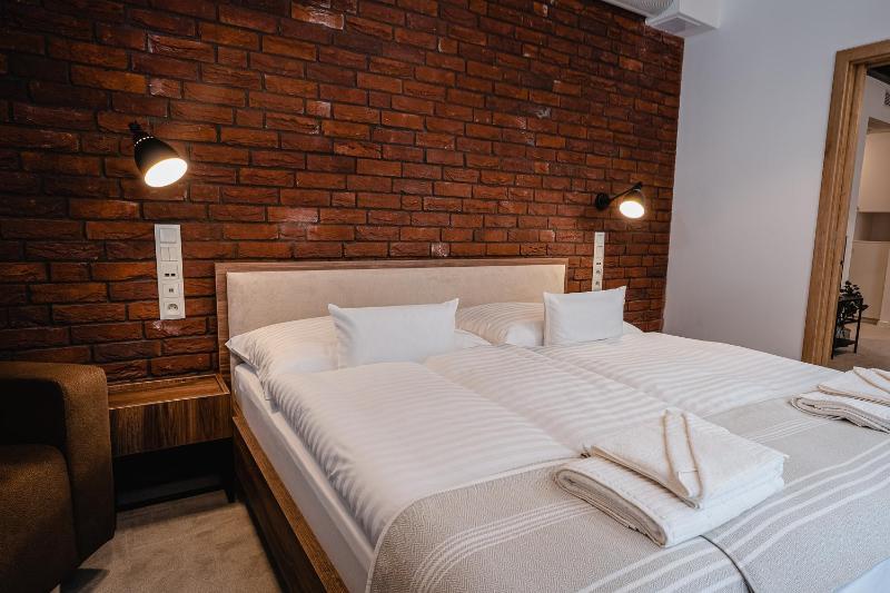 Garni Hotel DOCK Bratislava - image 11