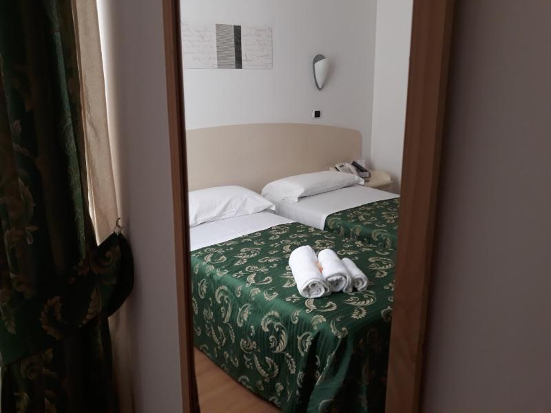 Hotel La Palazzina - image 33