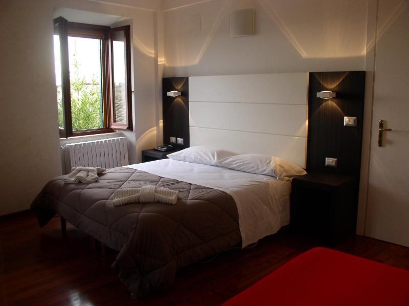 Superior Double or Twin Room image 4