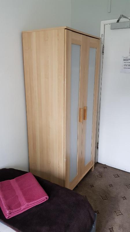 Twin Room with Shared Bathroom image 4