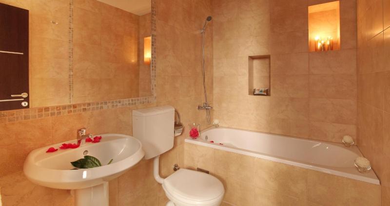 Comfort Double Room with Parking image 4