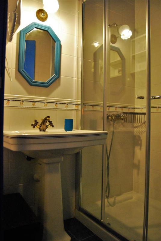 Double Room image 2