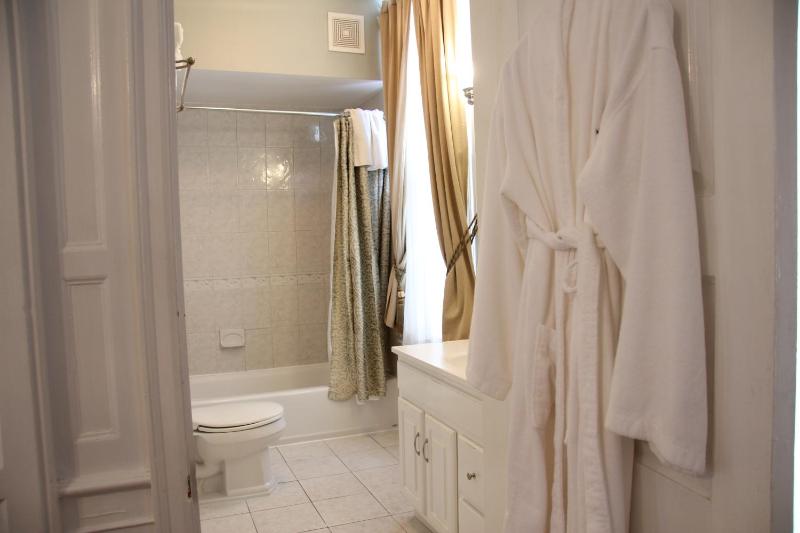 Morris House Hotel - Bed And Breakfast - image 8