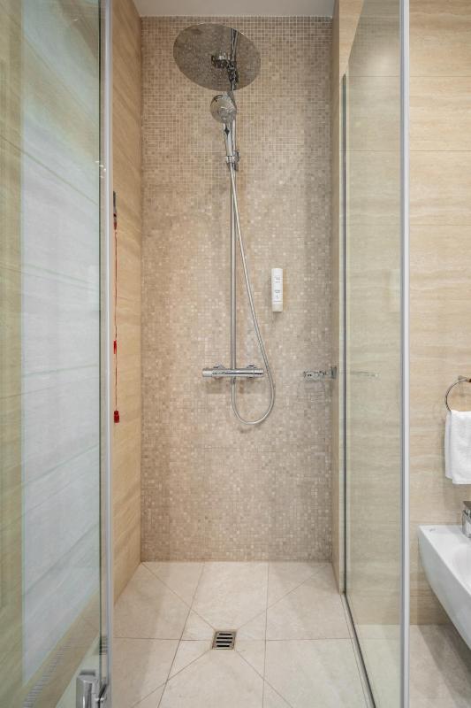 Single Room image 3