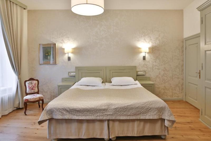 Deluxe Double Room with Relaxation Package image 2