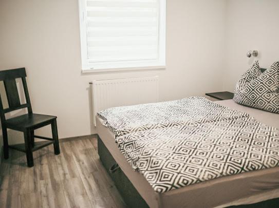 One-Bedroom Apartment image 3