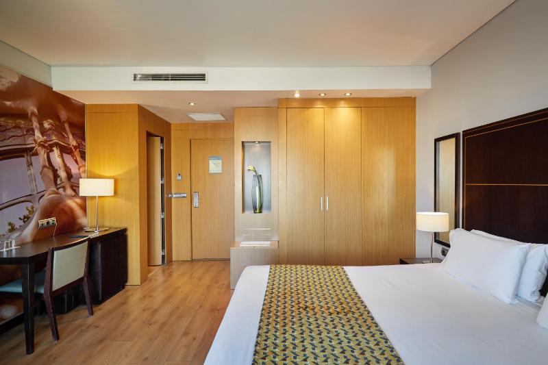 Superior Double Room with Terrace and View image 3