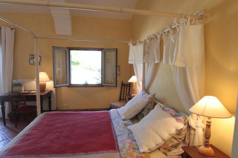 Standard Double Room image 3