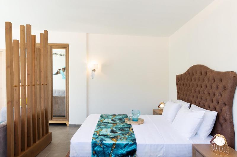 Junior Suite with Sea View image 3