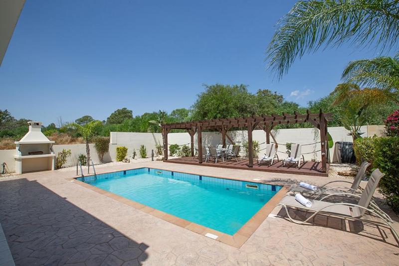 Villa image 3