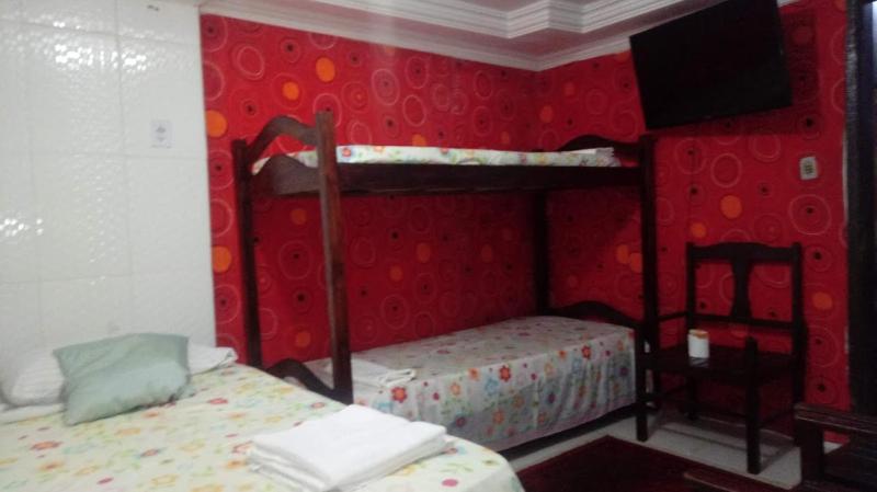 Standard Triple Room image 2