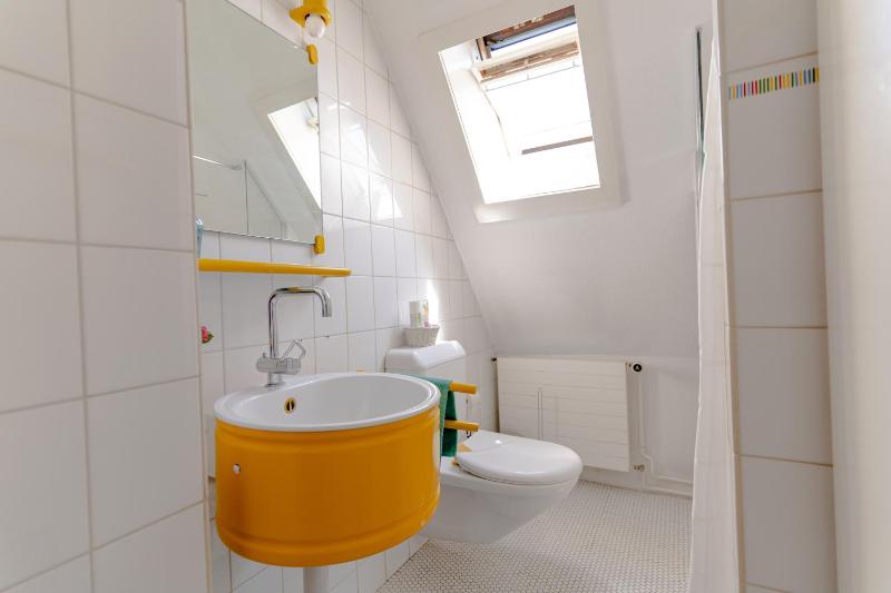 Double Room with Shared Bathroom image 3