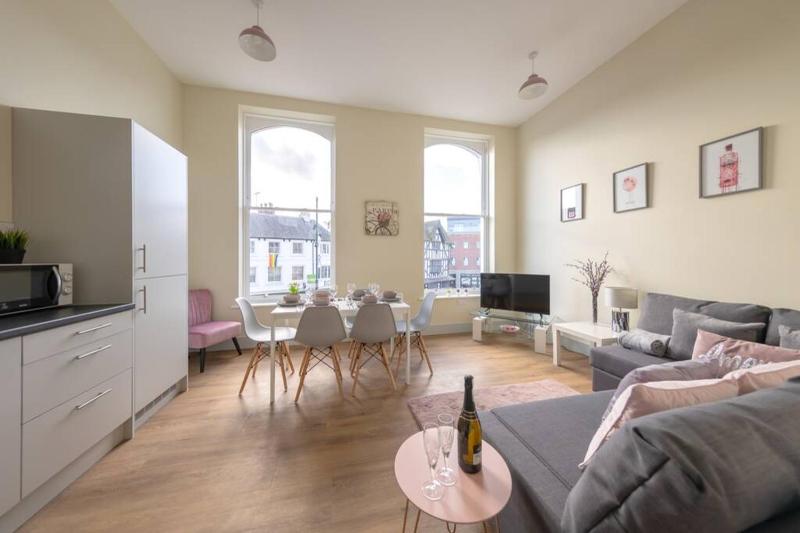 Two-Bedroom Apartment image 4