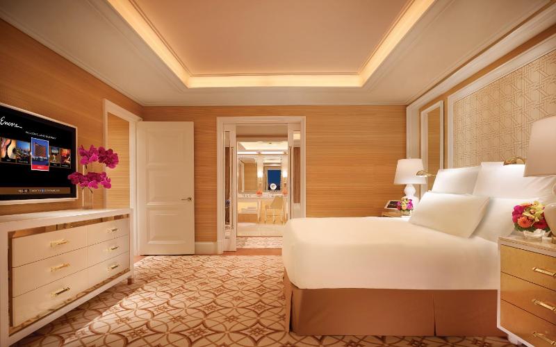 One-Bedroom Suite image 2
