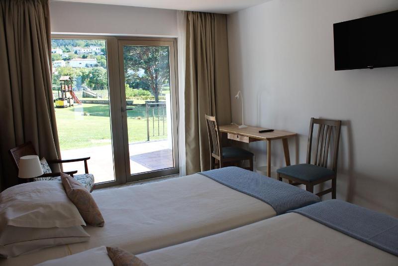 Twin Room - Country House image 2