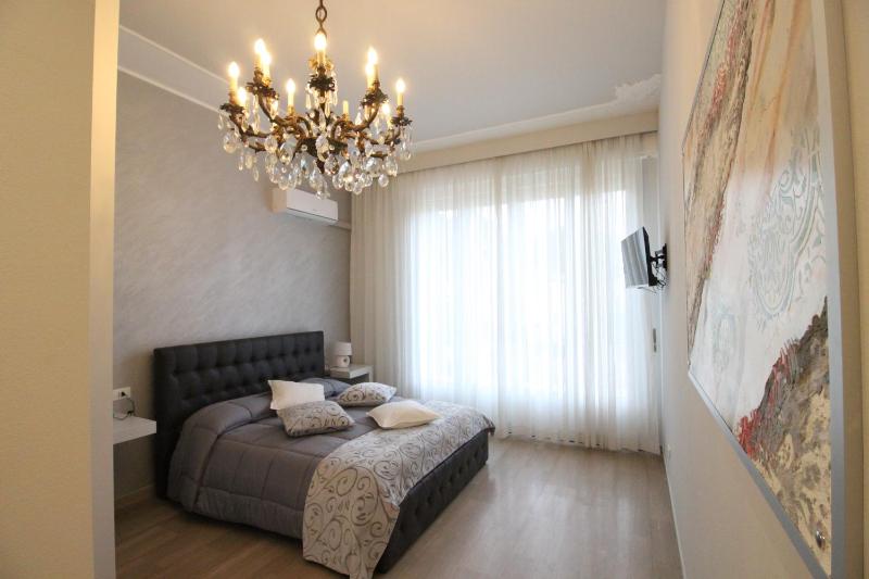 Triple Room with Balcony image 3