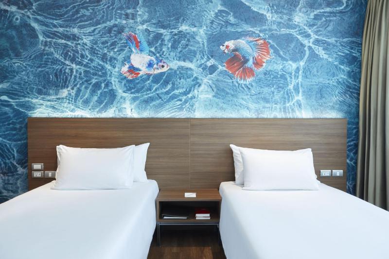 Superior Twin Room image 4