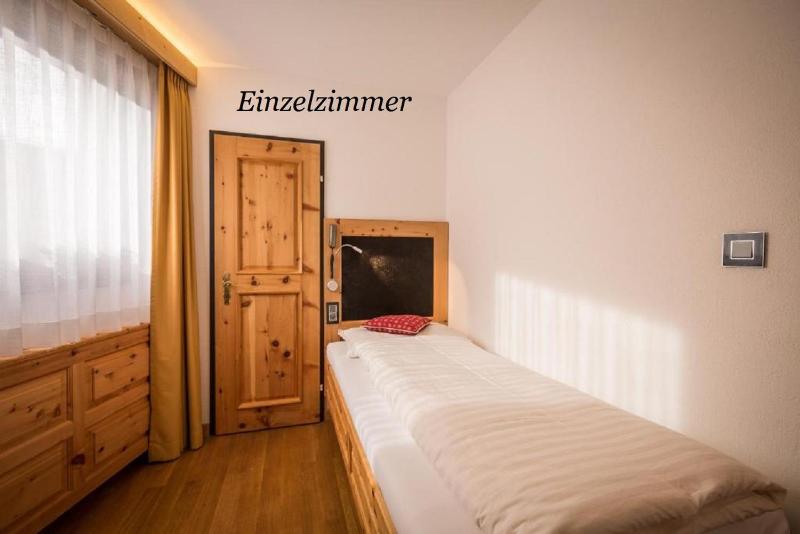 Single Room image 4