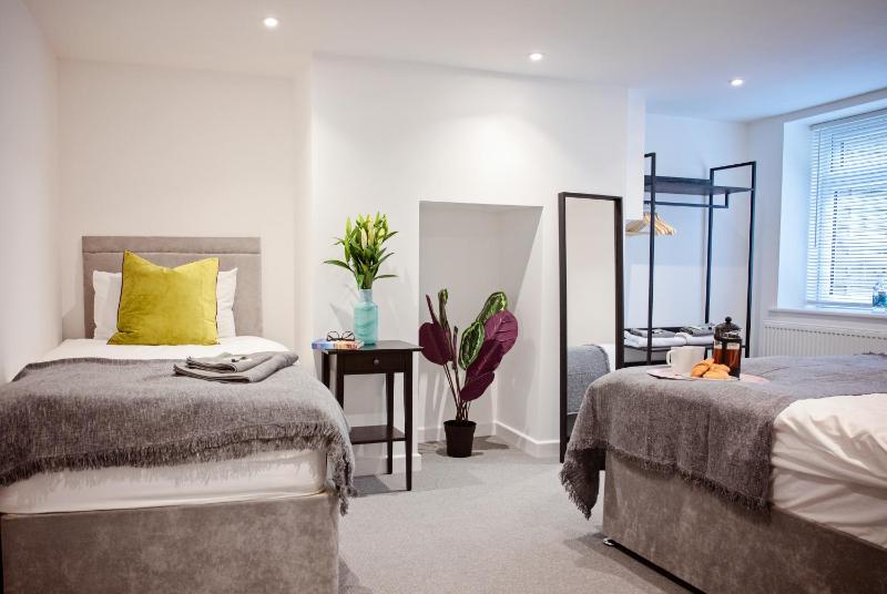 Two-Bedroom Apartment image 3