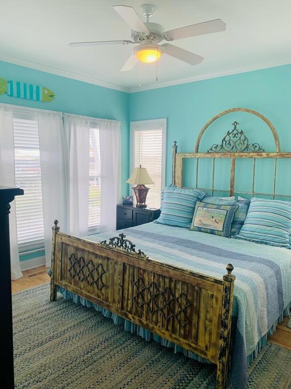 Five-Bedroom House image 3