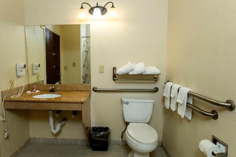 King Room - Disability Access - Non-Smoking image 2