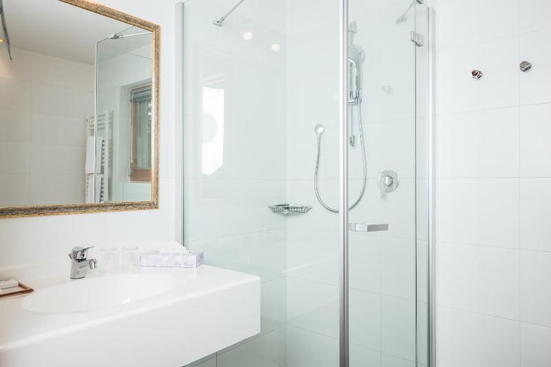 Double or Twin Room image 2