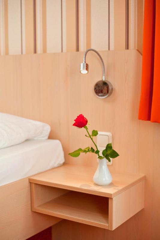 Double Room image 4
