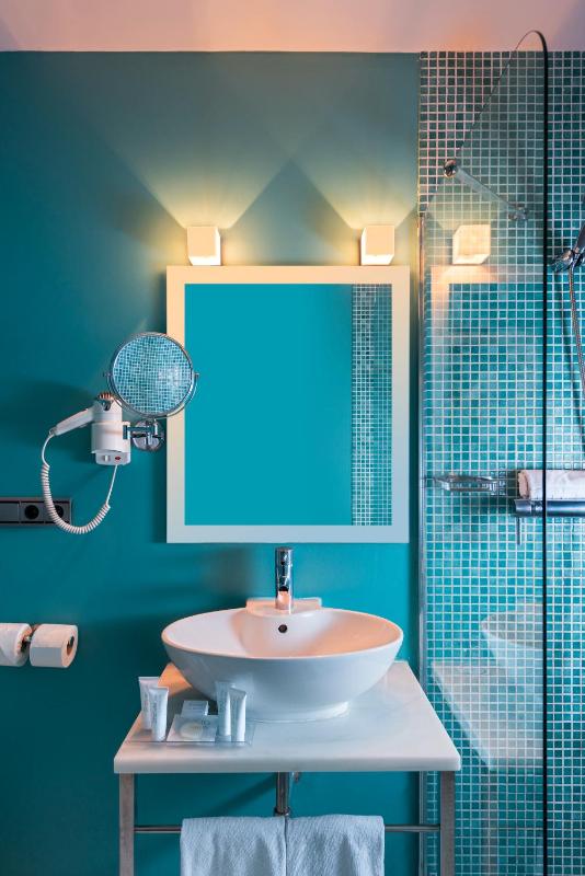 Classic Double or Twin Room image 2