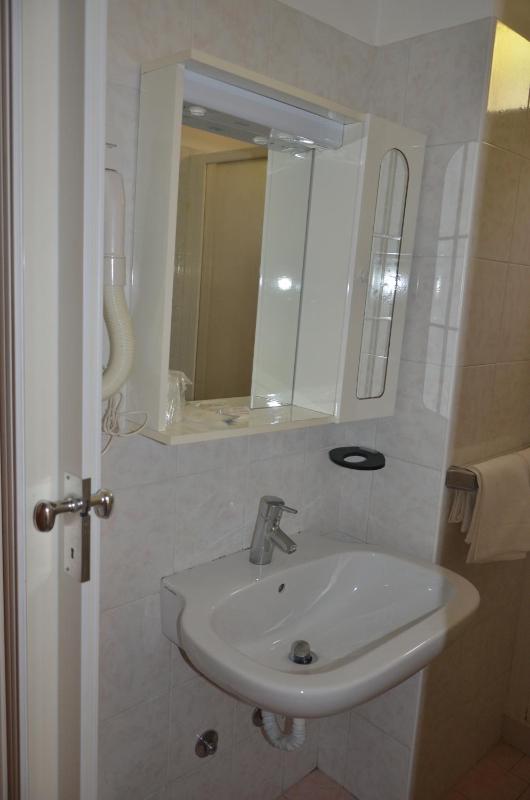 One-Bedroom Apartment with Balcony image 3