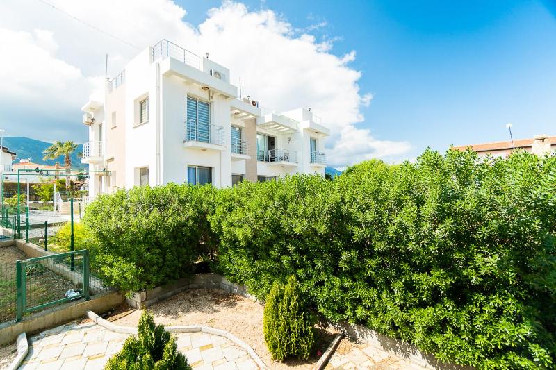 Luxury Two-Bedroom Apartment in amazing place Lukomorye C4 - image 6