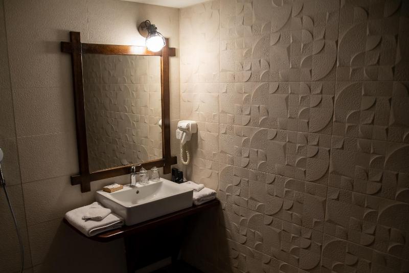 Superior Double Room with River View image 4