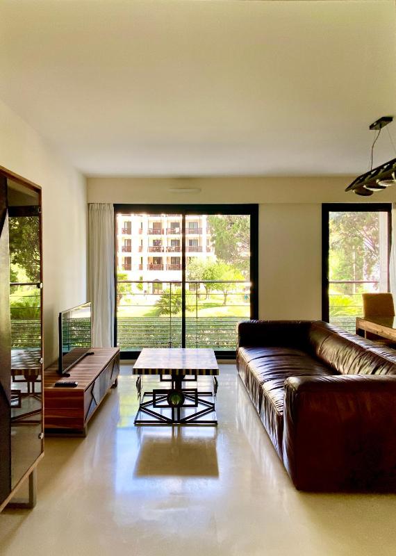 Carlton Riviera Images