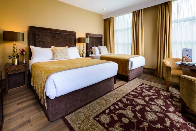 Double or Twin Room image 1