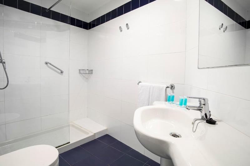 Studio Apartment (1-3 Adults) image 3