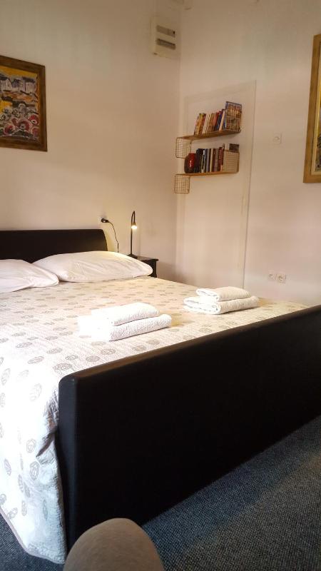 Double Room with Patio image 3