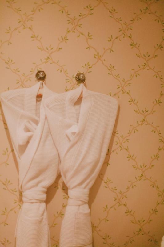 Standard Twin Room image 1