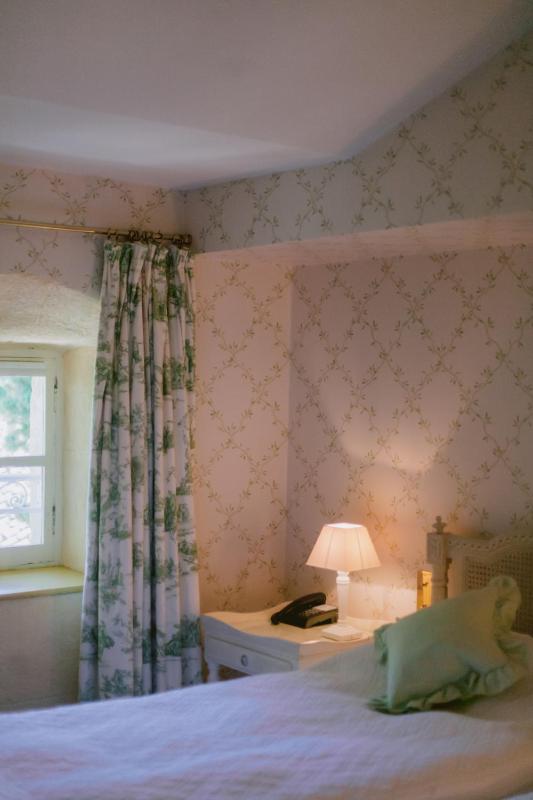 Standard Twin Room image 4