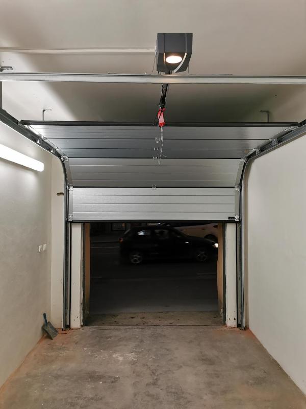Deluxe Apartment with Terrace and parking image 2
