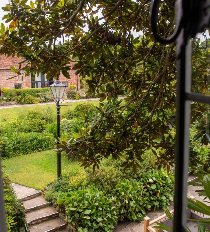 Deluxe Suite image 4