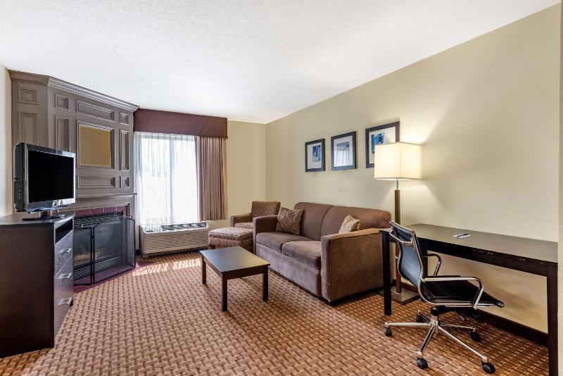 Standard King Suite - Non-Smoking image 2