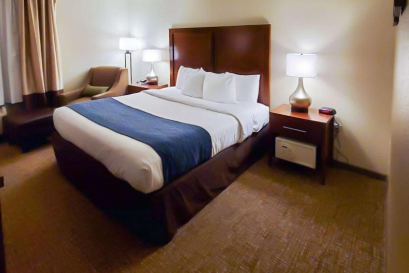 King Room - Non-Smoking image 1