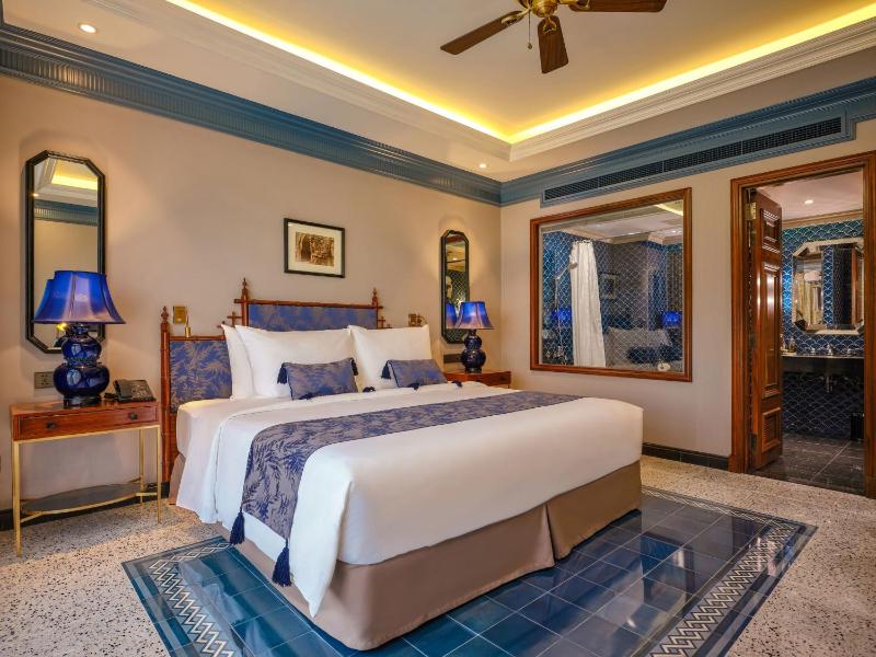 Silk Path Grand Hue Hotel - image 4