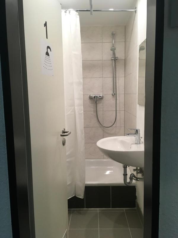 Budget Double Room image 4