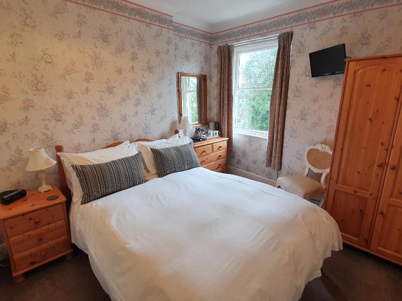 Economy Double Room image 2