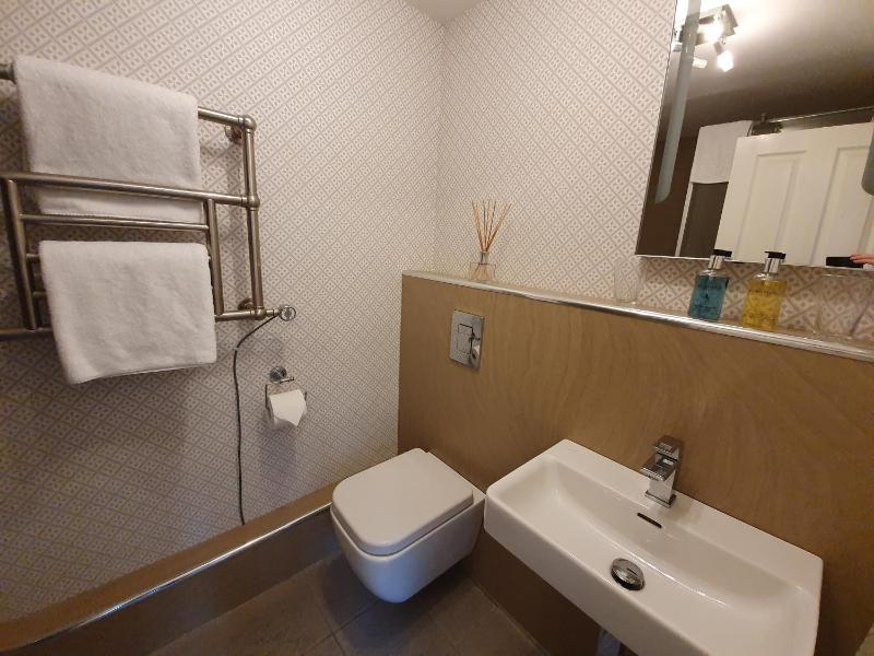 Deluxe Double Room image 2